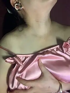 Snapshot of Star-sweet chatting on November 11, 2025, 6:24 am Star-sweet online show from November 11, 2025, 6:24 am