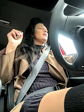 BellaEveX online show from November 9, 2025, 1:20 pm