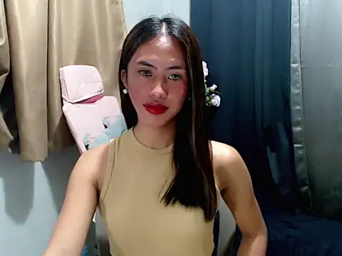 Snapshot of secretmiller_ chatting on November 24, 2025, 8:19 pm secretmiller online show from November 24, 2025, 8:19 pm