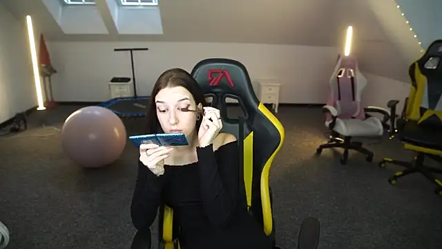 Snapshot of _Lili_054 chatting on October 10, 2025, 10:25 am  Lili 054 online show from October 10, 2025, 10:25 am