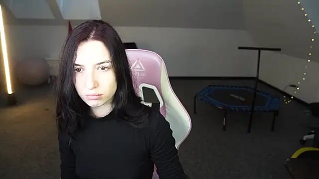 Snapshot of _Lili_054 chatting on October 17, 2025, 10:29 am  Lili 054 online show from October 17, 2025, 10:29 am