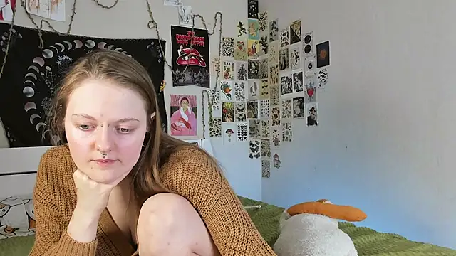 Snapshot of WonderConnie1 chatting on September 30, 2025, 11:04 am WonderConnie1 online show from September 30, 2025, 11:04 am