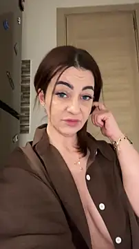 Roxanne Skye online show from November 16, 2025, 4:56 pm