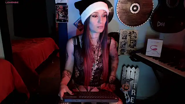 Snapshot of lilithword chatting on December 16, 2025, 12:48 am lilithword online show from December 16, 2025, 12:48 am