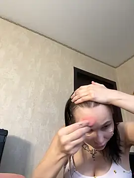 PrettyMegan online show from December 1, 2025, 11:04 am