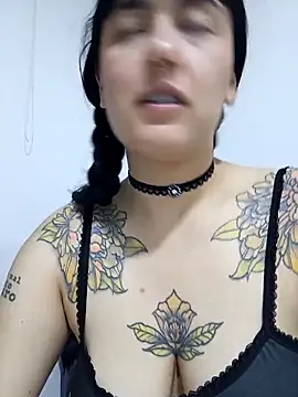 Snapshot of Jinx__x chatting on November 13, 2025, 4:11 am Jinx x online show from November 13, 2025, 4:11 am