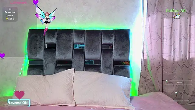 Snapshot of Luna_sophya chatting on October 19, 2025, 7:36 pm Luna sophya online show from October 19, 2025, 7:36 pm