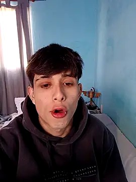 Snapshot of matiatr1112 chatting on November 6, 2025, 11:22 am matiatr1112 online show from November 6, 2025, 11:22 am