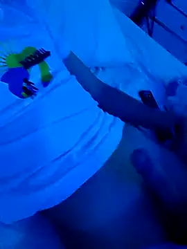 Snapshot of matiatr1112 chatting on November 9, 2025, 4:33 am matiatr1112 online show from November 9, 2025, 4:33 am