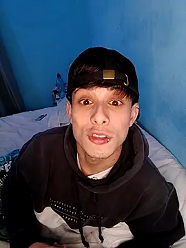 Snapshot of matiatr1112 chatting on November 13, 2025, 5:39 am matiatr1112 online show from November 13, 2025, 5:39 am