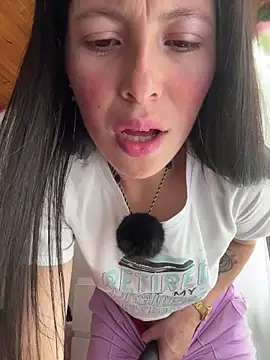 Mia salinass online show from November 25, 2025, 6:30 pm