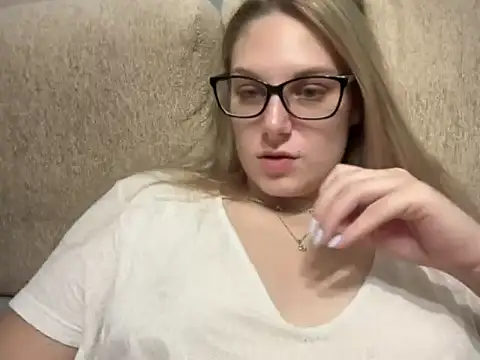 Snapshot of NikexPretty chatting on October 11, 2025, 9:24 pm NikexPretty online show from October 11, 2025, 9:24 pm
