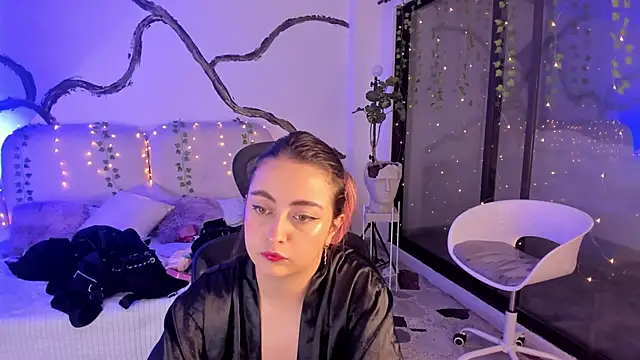 SarahCastro1  online show from November 1, 2025, 4:36 am