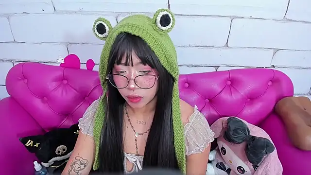 SafiroAgataaa online show from October 28, 2025, 11:29 pm