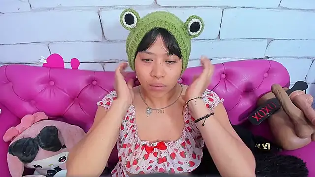 SafiroAgataaa online show from November 9, 2025, 2:43 am