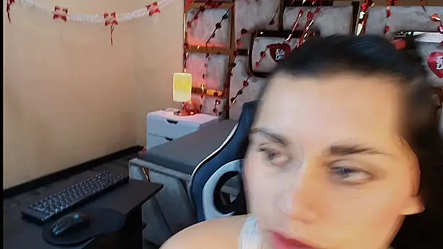 Snapshot of ZaraAlessandre chatting on September 18, 2025, 12:29 pm ZaraAlessandre online show from September 18, 2025, 12:29 pm