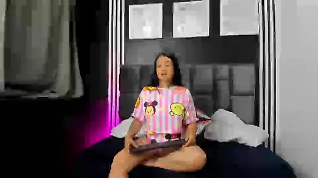 Snapshot of Hornycouple_Hot chatting on October 8, 2025, 11:19 am Hornycouple Hot online show from October 8, 2025, 11:19 am