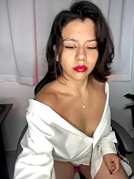 Snapshot of Valen_Sky chatting on November 24, 2025, 4:45 am Valen Sky online show from November 24, 2025, 4:45 am