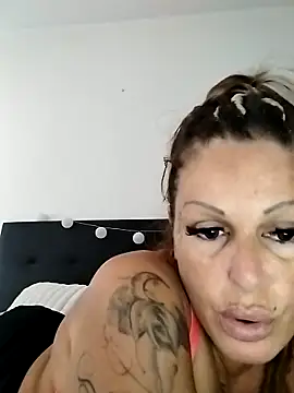 Snapshot of canariamorbosa chatting on October 16, 2025, 1:12 pm canariamorbosa online show from October 16, 2025, 1:12 pm