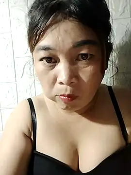 Snapshot of Lyly_nuce chatting on September 30, 2025, 4:12 pm Lyly nuce online show from September 30, 2025, 4:12 pm