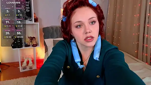 Snapshot of PollyVinice chatting on November 13, 2025, 4:00 am PollyVinice online show from November 13, 2025, 4:00 am