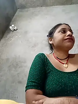 Snapshot of Sandhya_x chatting on October 18, 2025, 3:42 am Sandhya x online show from October 18, 2025, 3:42 am