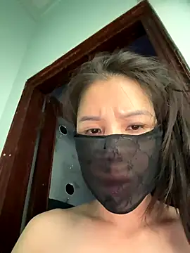 Snapshot of simsim-00 chatting on October 9, 2025, 3:43 pm simsim-00 online show from October 9, 2025, 3:43 pm