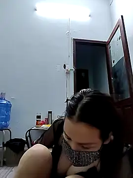 Snapshot of simsim-00 chatting on November 27, 2025, 1:24 pm simsim-00 online show from November 27, 2025, 1:24 pm