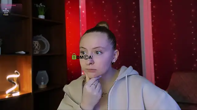 mila glow1 online show from November 26, 2025, 5:52 am