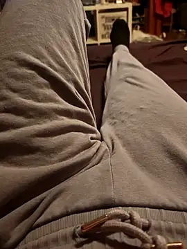 Horny mummy online show from December 18, 2025, 6:36 pm