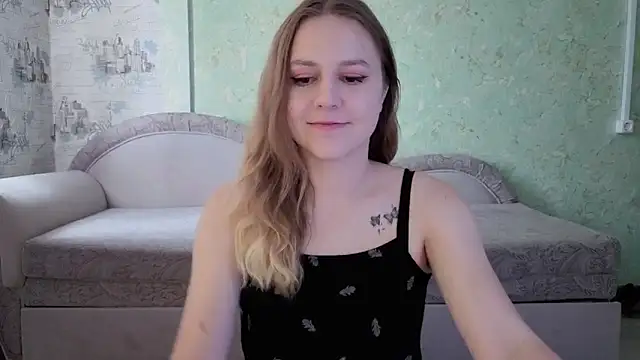 Snapshot of ShyMistery chatting on October 13, 2025, 10:59 am ShyMistery online show from October 13, 2025, 10:59 am