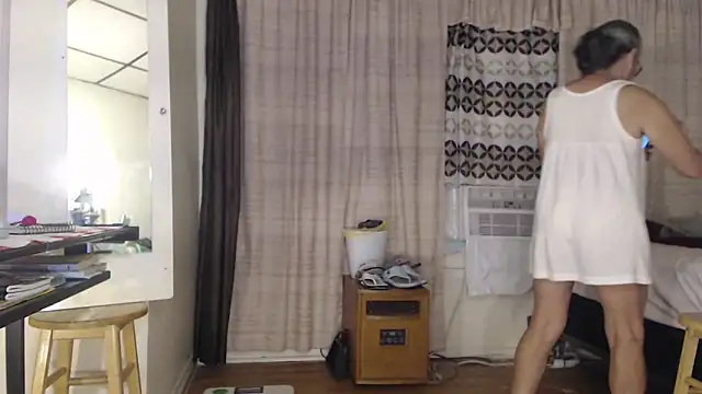 Snapshot of ANALTRAINING4U2 chatting on October 1, 2025, 4:51 am ANALTRAINING4U2 online show from October 1, 2025, 4:51 am