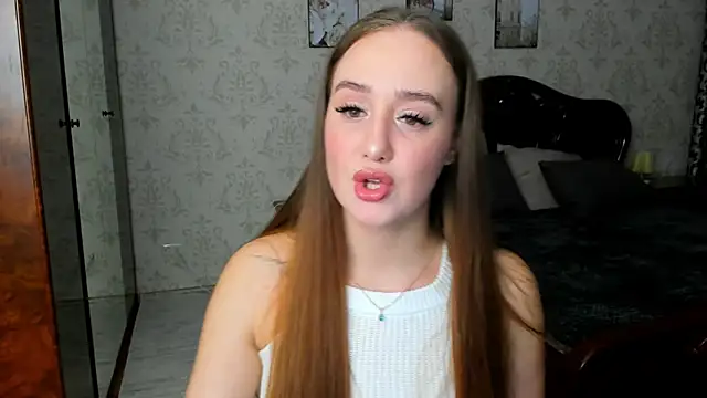 Snapshot of SabrinaCandi chatting on November 13, 2025, 3:38 am SabrinaCandi online show from November 13, 2025, 3:38 am