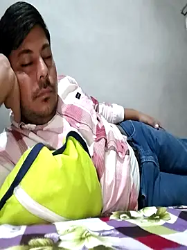 Snapshot of Ajmersingh335512 chatting on October 24, 2025, 8:00 am Ajmersingh335512 online show from October 24, 2025, 8:00 am