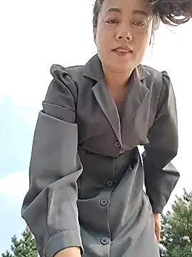 Snapshot of bingxin- chatting on September 11, 2025, 6:13 am bingxin- online show from September 11, 2025, 6:13 am