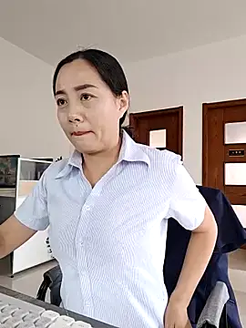 Snapshot of bingxin- chatting on September 27, 2025, 7:02 am bingxin- online show from September 27, 2025, 7:02 am