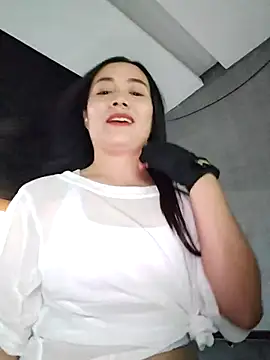 Snapshot of bingxin- chatting on October 12, 2025, 5:06 am bingxin- online show from October 12, 2025, 5:06 am