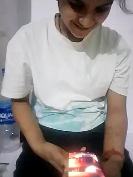 Snapshot of Student_girl2 chatting on October 24, 2025, 2:57 pm Student girl2 online show from October 24, 2025, 2:57 pm