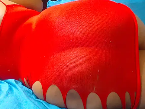 Snapshot of BeverlyQueen14 chatting on November 21, 2025, 5:17 am BeverlyQueen14 online show from November 21, 2025, 5:17 am