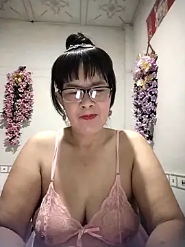 Snapshot of Ki_xxx chatting on September 17, 2025, 11:34 am Ki xxx online show from September 17, 2025, 11:34 am