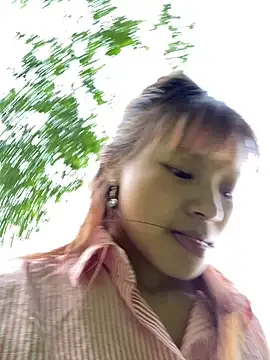 Snapshot of Mai_bb chatting on October 29, 2025, 12:57 am Mai bb online show from October 29, 2025, 12:57 am