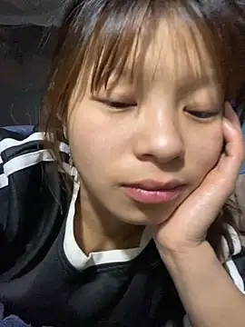 Snapshot of Mai_bb chatting on November 19, 2025, 5:35 pm Mai bb online show from November 19, 2025, 5:35 pm