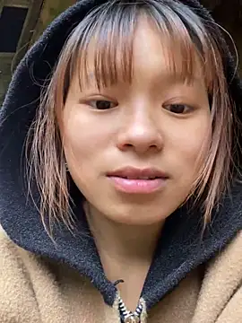 Snapshot of Mai_bb chatting on November 20, 2025, 6:57 am Mai bb online show from November 20, 2025, 6:57 am