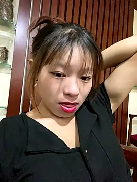 Snapshot of Mai_bb chatting on December 14, 2025, 9:58 am Mai bb online show from December 14, 2025, 9:58 am