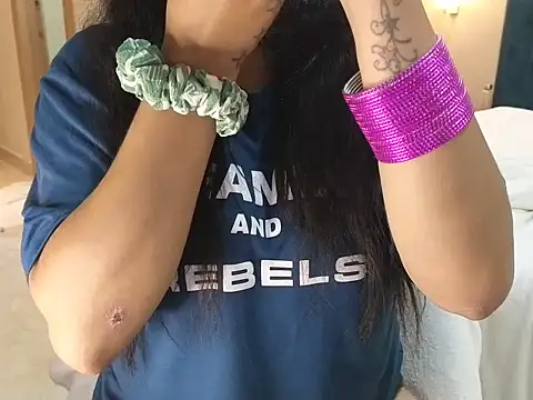 Snapshot of mansi201 chatting on September 24, 2025, 3:48 pm mansi201 online show from September 24, 2025, 3:48 pm