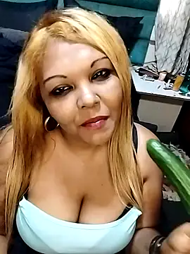 Snapshot of hemilynthomas2467 chatting on December 14, 2025, 2:11 pm hemilynthomas2467 online show from December 14, 2025, 2:11 pm