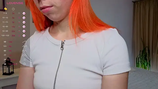 Snapshot of JuliannaWenger chatting on September 13, 2025, 5:35 pm JuliannaWenger online show from September 13, 2025, 5:35 pm