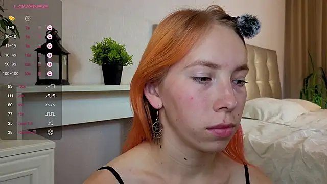 Snapshot of JuliannaWenger chatting on September 22, 2025, 4:31 pm JuliannaWenger online show from September 22, 2025, 4:31 pm