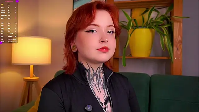 MarnaHarbor online show from October 12, 2025, 1:21 pm