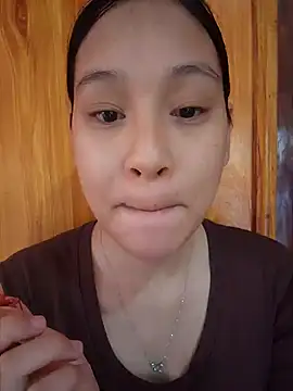 Snapshot of ChiecumBae chatting on October 28, 2025, 1:53 am ChiecumBae online show from October 28, 2025, 1:53 am